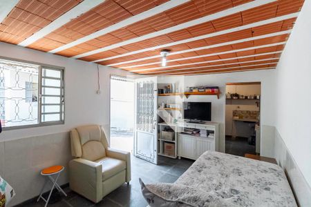 Casa à venda com 203m², 2 quartos e 4 vagasEdícula 1 - Sala/Quarto