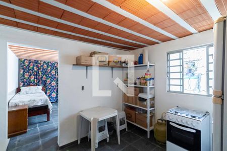 Casa à venda com 203m², 2 quartos e 4 vagasEdícula 1 - Cozinha