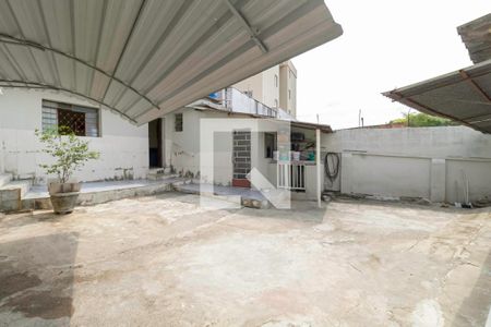 Casa à venda com 203m², 2 quartos e 4 vagasQuintal