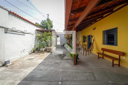 Casa à venda com 203m², 2 quartos e 4 vagasEntrada