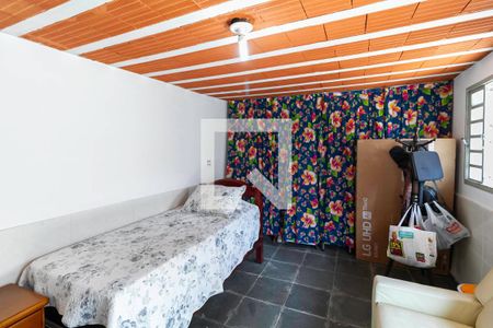 Casa à venda com 203m², 2 quartos e 4 vagasEdícula 1 - Sala/Quarto