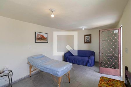 Casa à venda com 203m², 2 quartos e 4 vagasEdícula 2 - Sala/Quarto