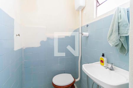 Casa à venda com 203m², 2 quartos e 4 vagasEdícula 2 - Banheiro 