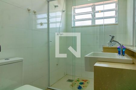 Casa à venda com 160m², 3 quartos e 3 vagasBanheiro 