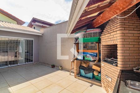 Casa à venda com 160m², 3 quartos e 3 vagasÁrea Externa