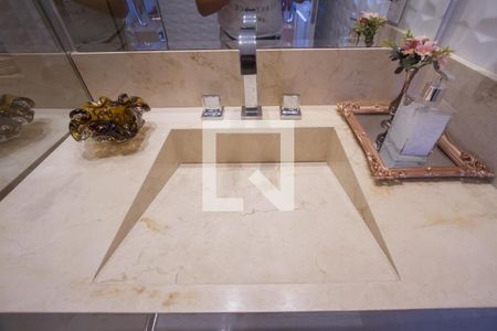 Banheiro de apartamento para alugar com 2 quartos, 85m² em Santo Amaro, São Paulo