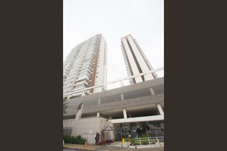 Apartamento para alugar com 85m², 2 quartos e 2 vagasFachada