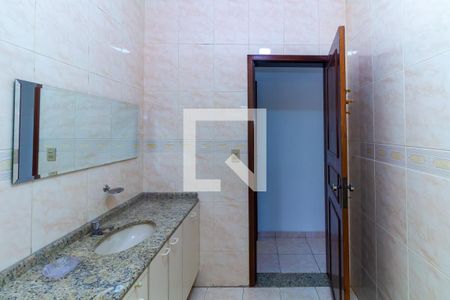 Casa para alugar com 264m², 3 quartos e 6 vagasBanheiro da Suíte 1