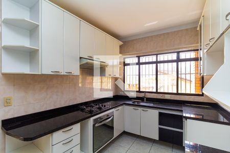 Casa para alugar com 264m², 3 quartos e 6 vagasCozinha