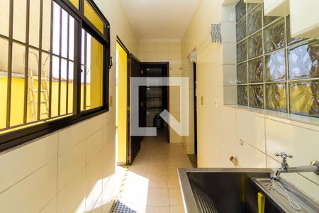 Casa para alugar com 264m², 3 quartos e 6 vagasÁrea de Serviço