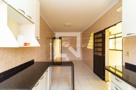 Casa para alugar com 264m², 3 quartos e 6 vagasCozinha