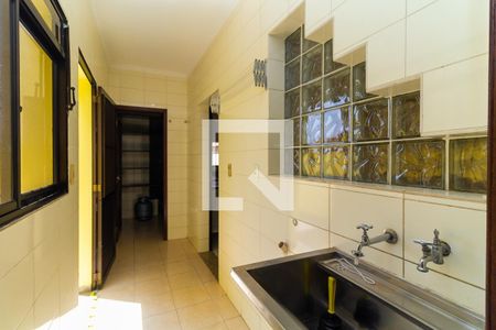 Casa para alugar com 264m², 3 quartos e 6 vagasÁrea de Serviço