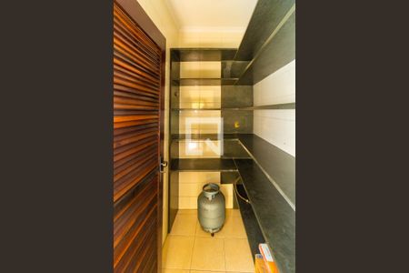 Casa para alugar com 264m², 3 quartos e 6 vagasDespensa