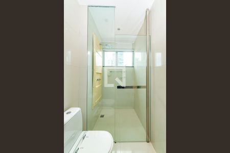 Apartamento à venda com 176m², 3 quartos e 3 vagas Apartamento à venda com 176m², 3 quartos e 3 vagasBanheiro da Suíte