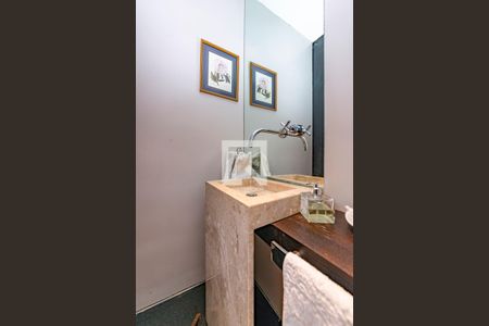 Apartamento à venda com 176m², 3 quartos e 3 vagas Apartamento à venda com 176m², 3 quartos e 3 vagasLavabo