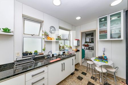 Apartamento à venda com 176m², 3 quartos e 3 vagas Apartamento à venda com 176m², 3 quartos e 3 vagasCozinha