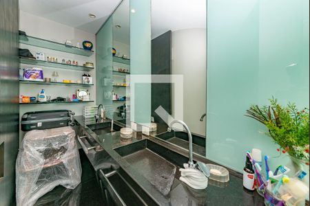 Apartamento à venda com 176m², 3 quartos e 3 vagas Apartamento à venda com 176m², 3 quartos e 3 vagasBanheiro da Suíte