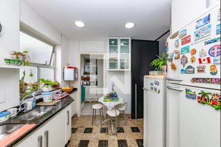 Apartamento à venda com 176m², 3 quartos e 3 vagas Apartamento à venda com 176m², 3 quartos e 3 vagasCozinha
