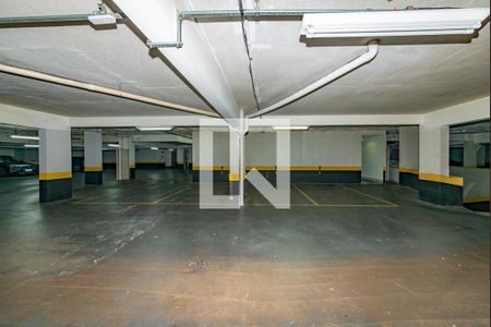 Apartamento à venda com 176m², 3 quartos e 3 vagas Apartamento à venda com 176m², 3 quartos e 3 vagasGaragem