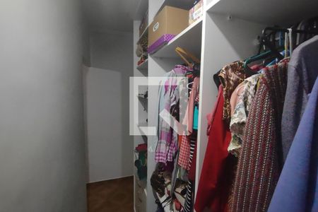 Casa à venda com 187m², 3 quartos e 5 vagas Casa à venda com 187m², 3 quartos e 5 vagasCloset da suíte 1