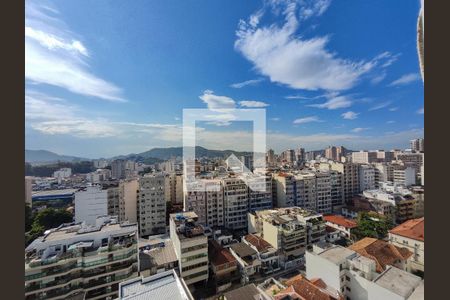 Apartamento à venda com 127m², 3 quartos e 2 vagas Apartamento à venda com 127m², 3 quartos e 2 vagasÁrea de Serviço