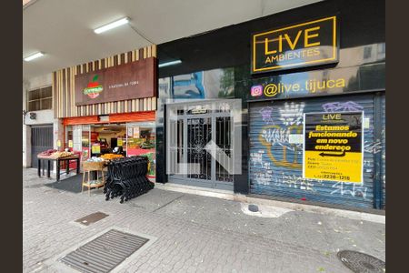 Apartamento à venda com 127m², 3 quartos e 2 vagas Apartamento à venda com 127m², 3 quartos e 2 vagasFachada e portaria