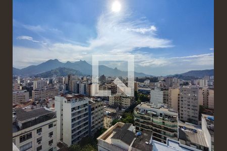 Apartamento à venda com 127m², 3 quartos e 2 vagas Apartamento à venda com 127m², 3 quartos e 2 vagasÁrea de Serviço