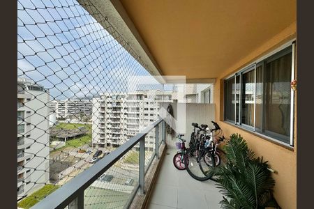 Apartamento à venda com 165m², 3 quartos e 2 vagasSuíte - Varanda