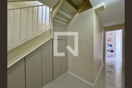 Apartamento à venda com 165m², 3 quartos e 2 vagasCorredor