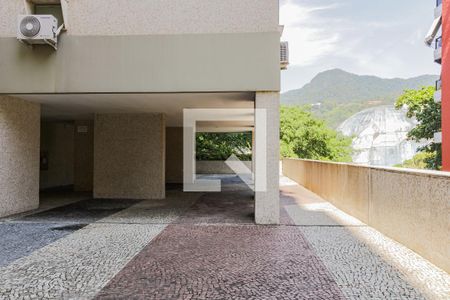 Apartamento à venda com 86m², 2 quartos e 1 vagaÁrea comum 