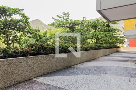 Apartamento à venda com 86m², 2 quartos e 1 vagaÁrea comum 