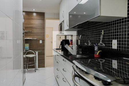 Apartamento à venda com 86m², 2 quartos e 1 vagaCozinha 