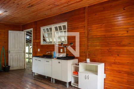 Casa à venda com 80m², 2 quartos e 2 vagasCozinha