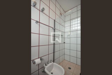 Casa à venda com 400m², 4 quartos e 3 vagas Casa à venda com 400m², 4 quartos e 3 vagasBanheiro Suíte 1