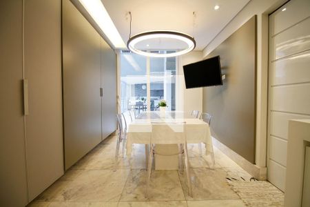 Casa à venda com 482m², 4 quartos e 5 vagas Casa à venda com 482m², 4 quartos e 5 vagasCopa