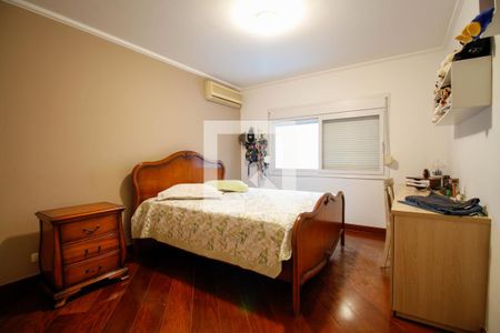 Casa à venda com 482m², 4 quartos e 5 vagas Casa à venda com 482m², 4 quartos e 5 vagasSuíte 2