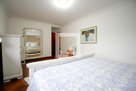 Casa à venda com 482m², 4 quartos e 5 vagas Casa à venda com 482m², 4 quartos e 5 vagasSuíte 1