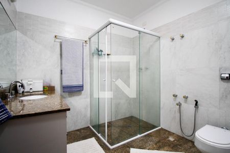 Casa à venda com 482m², 4 quartos e 5 vagas Casa à venda com 482m², 4 quartos e 5 vagasBanheiro da Suíte 3