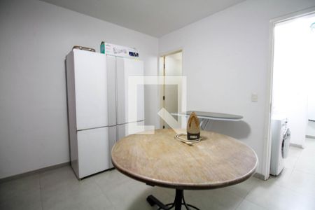 Casa à venda com 482m², 4 quartos e 5 vagas Casa à venda com 482m², 4 quartos e 5 vagasQuarto de Serviço