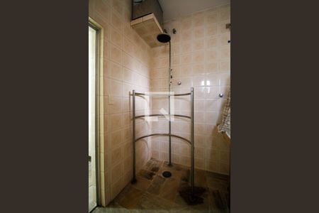 Casa à venda com 482m², 4 quartos e 5 vagas Casa à venda com 482m², 4 quartos e 5 vagasSauna