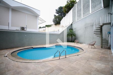 Casa à venda com 482m², 4 quartos e 5 vagas Casa à venda com 482m², 4 quartos e 5 vagasPiscina