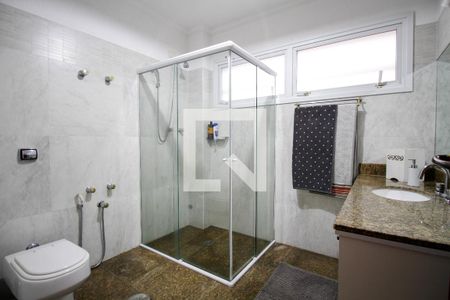 Casa à venda com 482m², 4 quartos e 5 vagas Casa à venda com 482m², 4 quartos e 5 vagasBanheiro da Suíte 2