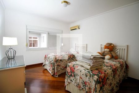 Casa à venda com 482m², 4 quartos e 5 vagas Casa à venda com 482m², 4 quartos e 5 vagasSuíte 4