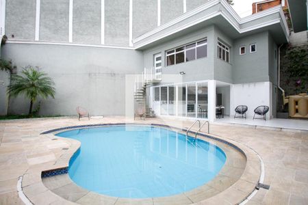 Casa à venda com 482m², 4 quartos e 5 vagas Casa à venda com 482m², 4 quartos e 5 vagasPiscina