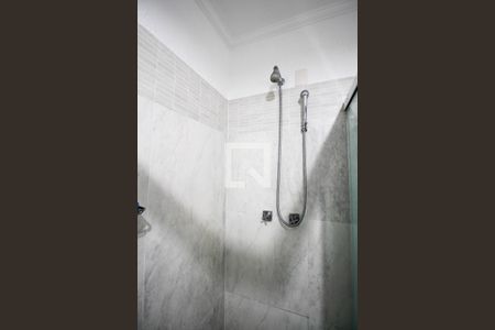 Casa à venda com 482m², 4 quartos e 5 vagas Casa à venda com 482m², 4 quartos e 5 vagasBanheiro da Suíte 1