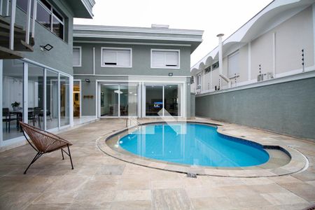 Casa à venda com 482m², 4 quartos e 5 vagas Casa à venda com 482m², 4 quartos e 5 vagasPiscina