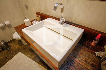 Casa à venda com 482m², 4 quartos e 5 vagas Casa à venda com 482m², 4 quartos e 5 vagasLavabo