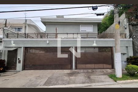 Casa à venda com 482m², 4 quartos e 5 vagas Casa à venda com 482m², 4 quartos e 5 vagasFachada da Casa