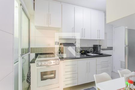 Cozinha de apartamento para alugar com 2 quartos, 98m² em Pinheiros, São Paulo