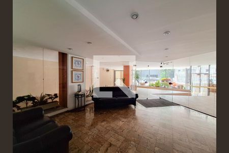 Apartamento à venda com 70m², 2 quartos e sem vagaHall social